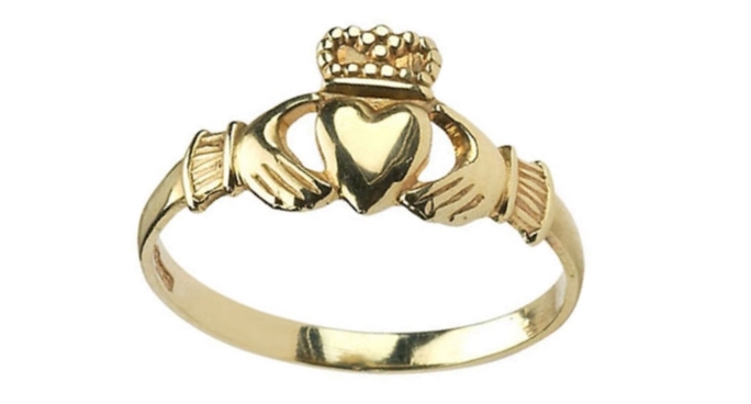 Baby claddagh sale ring